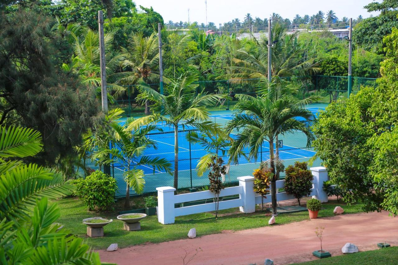 Pegasus Reef - A Beach Resort In Colombo Ваттала Экстерьер фото